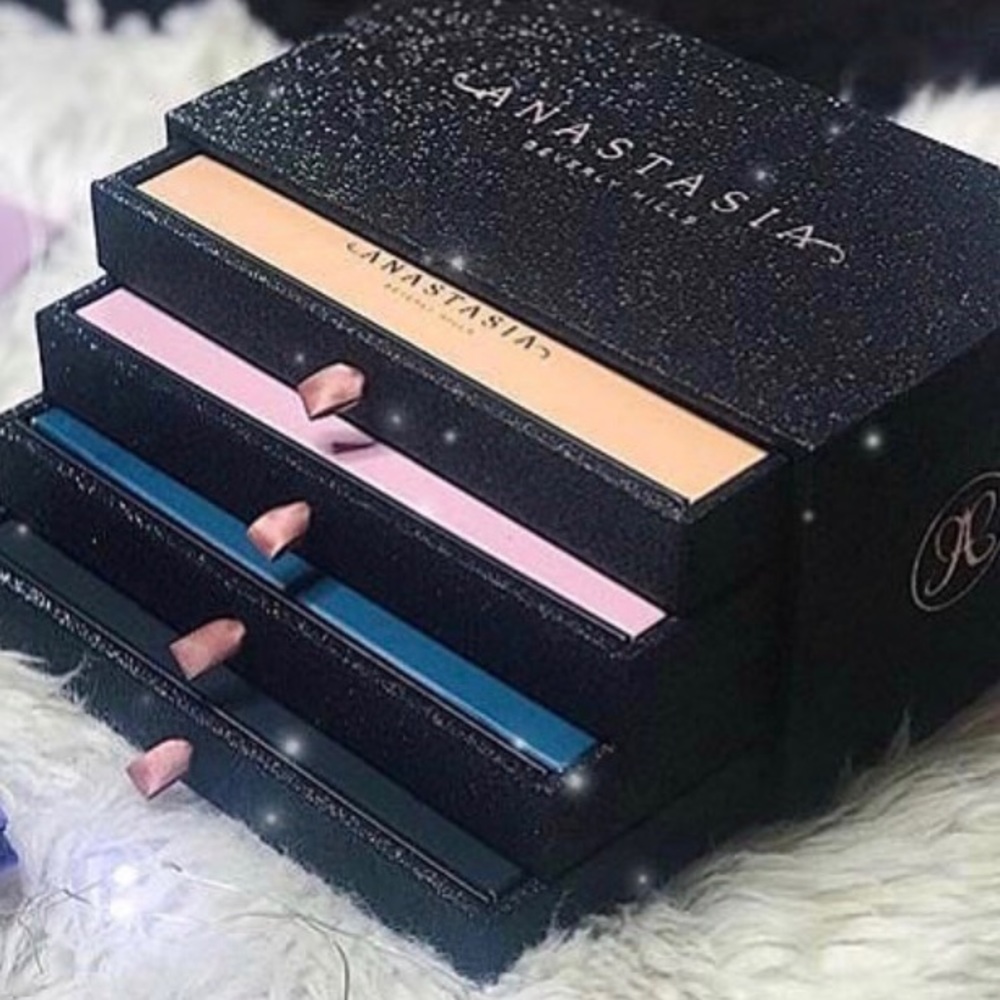 Haul of Fame Collection - Anastasia Beverly Hills